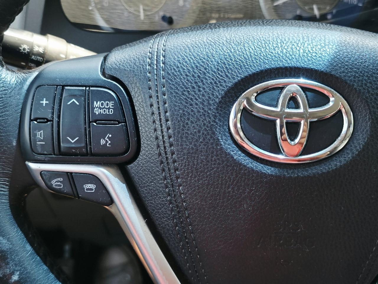 Toyota Sienna XLE FWD 8-Passenger V6 2015