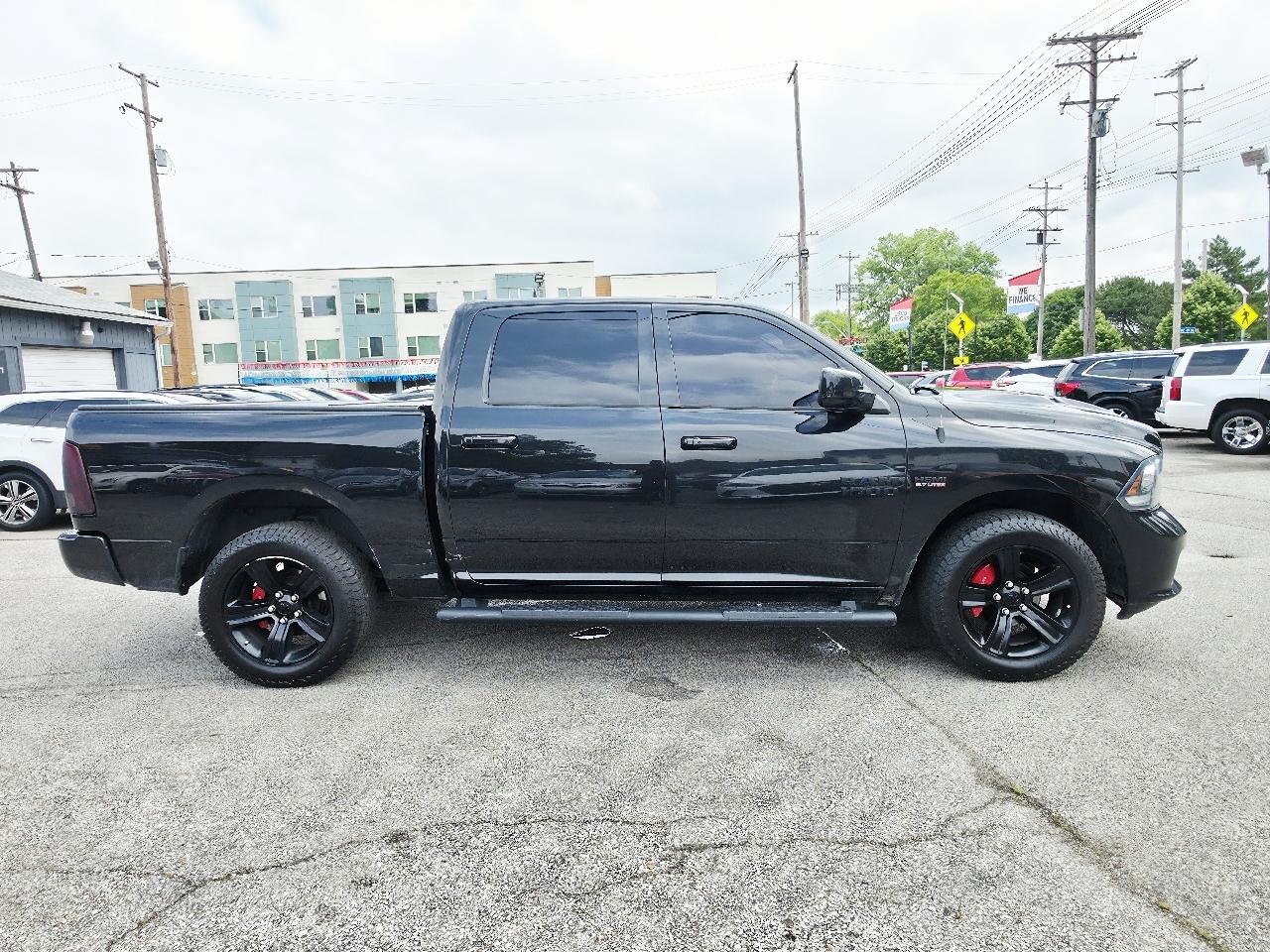 RAM 1500 Sport Crew Cab SWB 4WD 2016