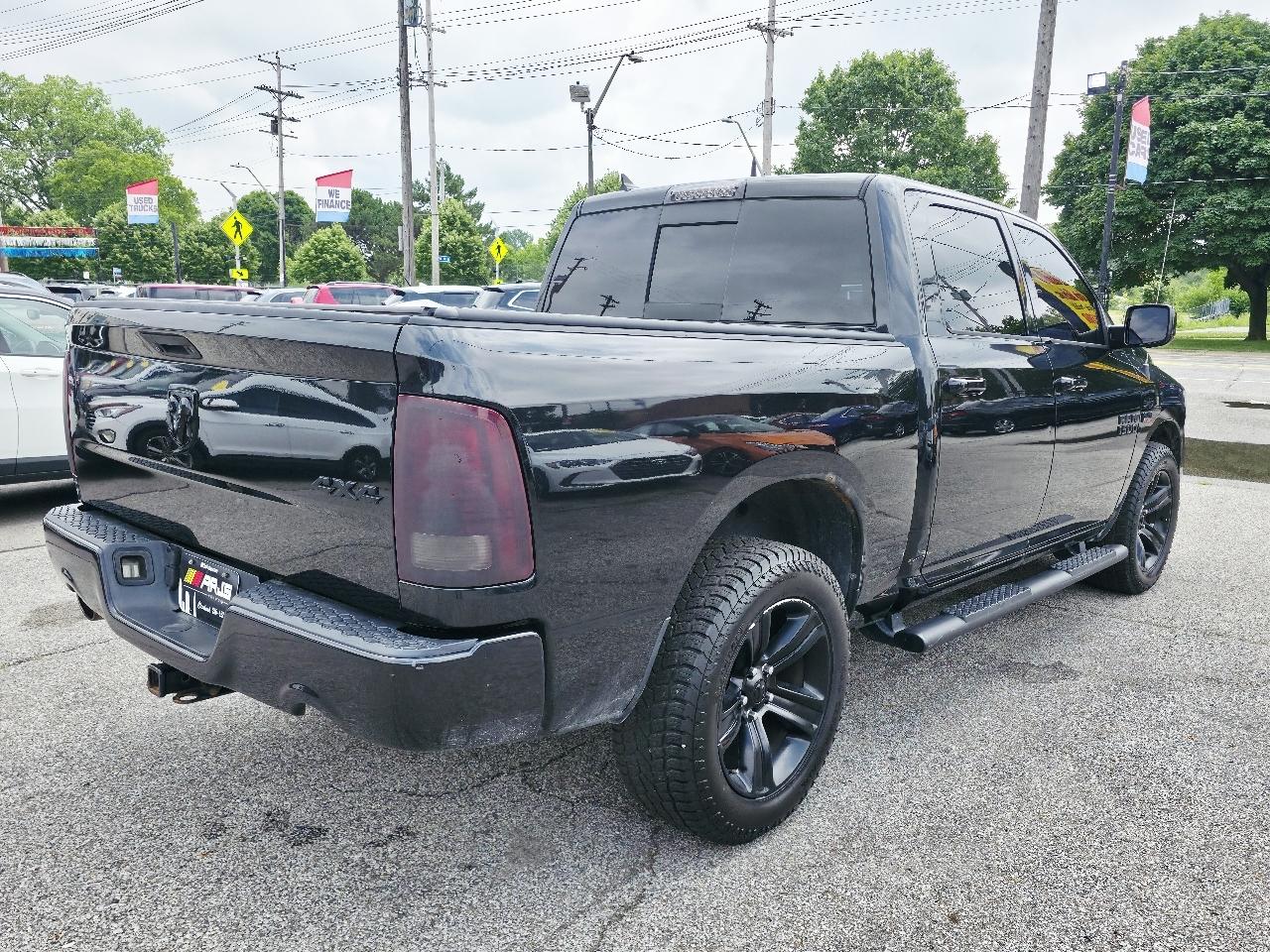 RAM 1500 Sport Crew Cab SWB 4WD 2016