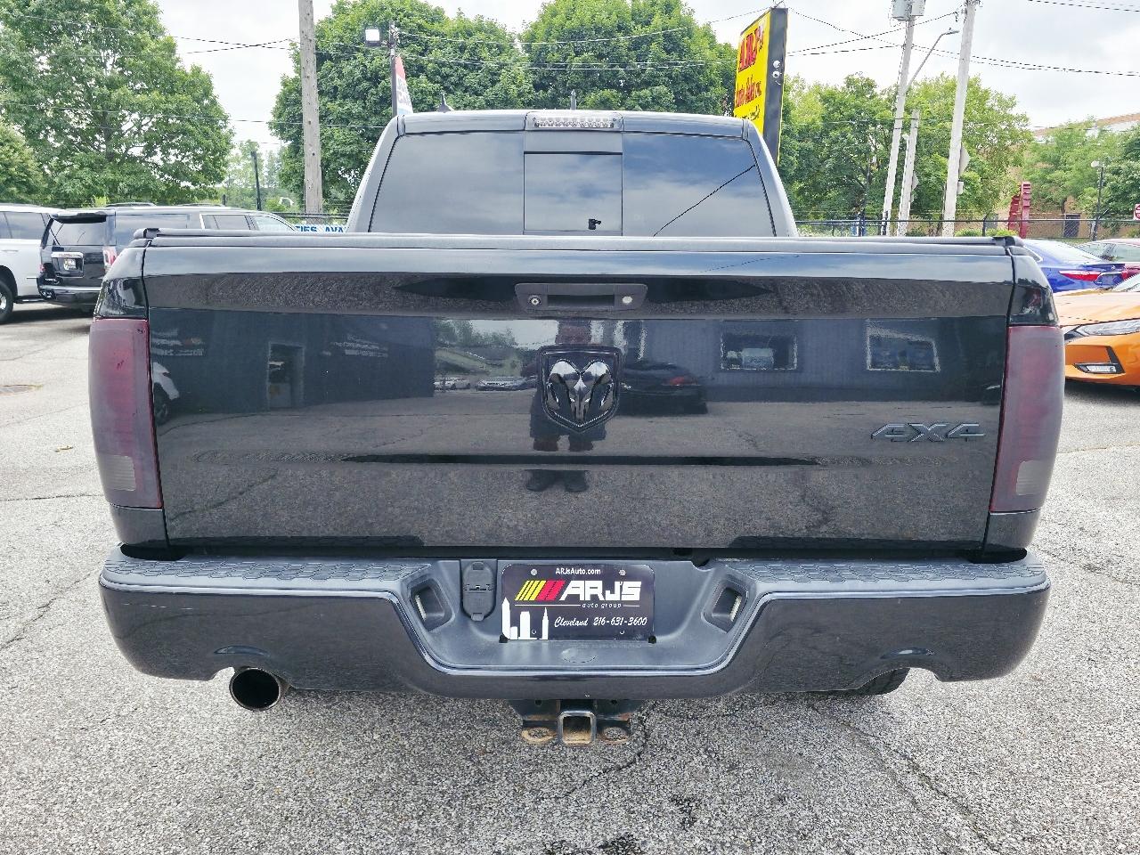 RAM 1500 Sport Crew Cab SWB 4WD 2016