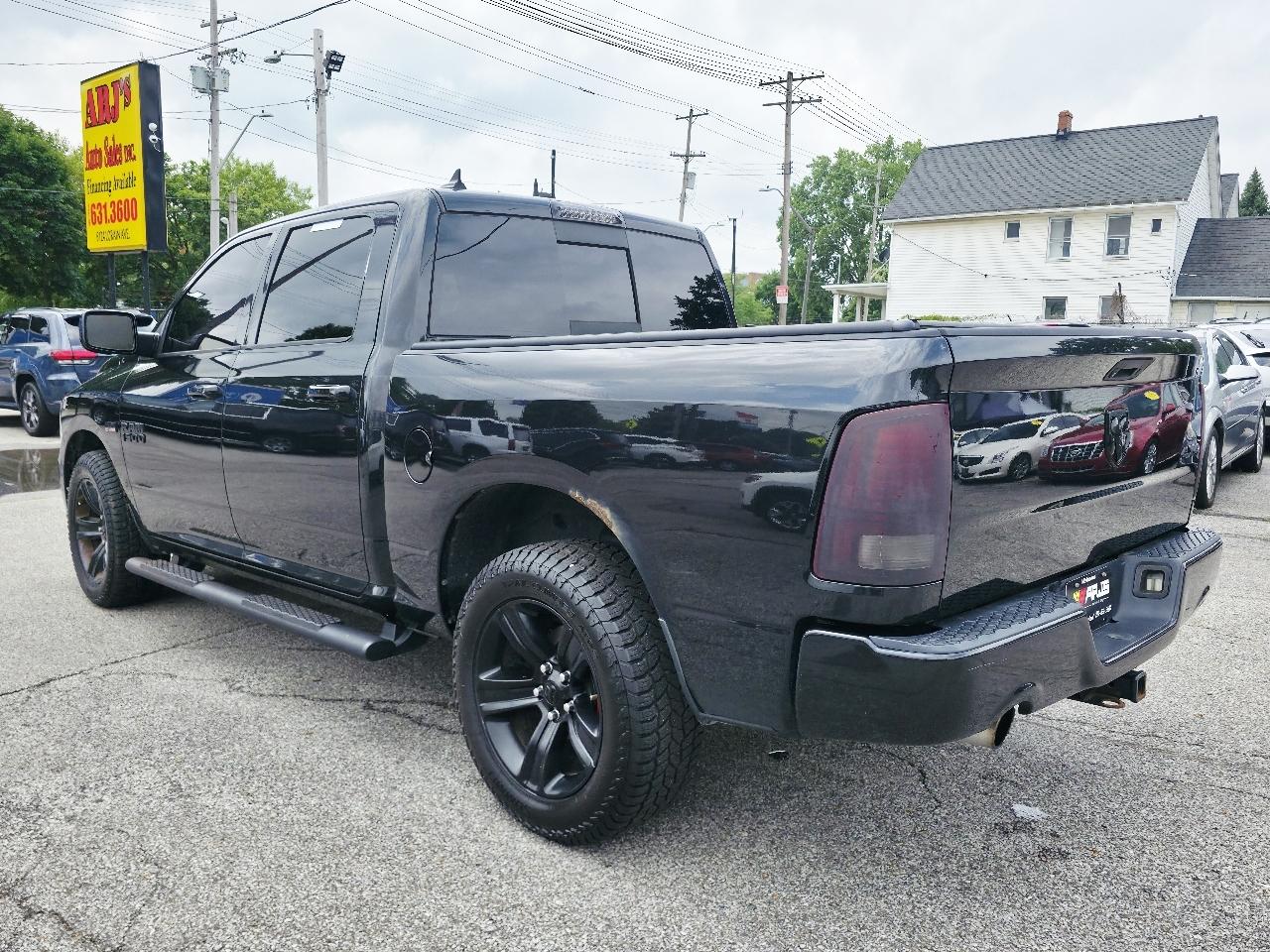 RAM 1500 Sport Crew Cab SWB 4WD 2016