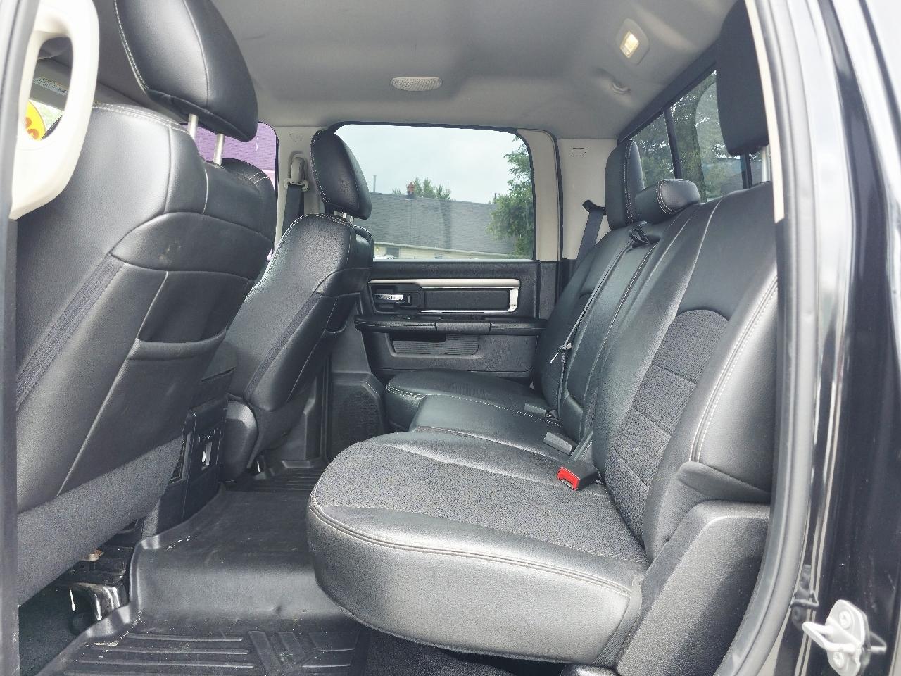 RAM 1500 Sport Crew Cab SWB 4WD 2016