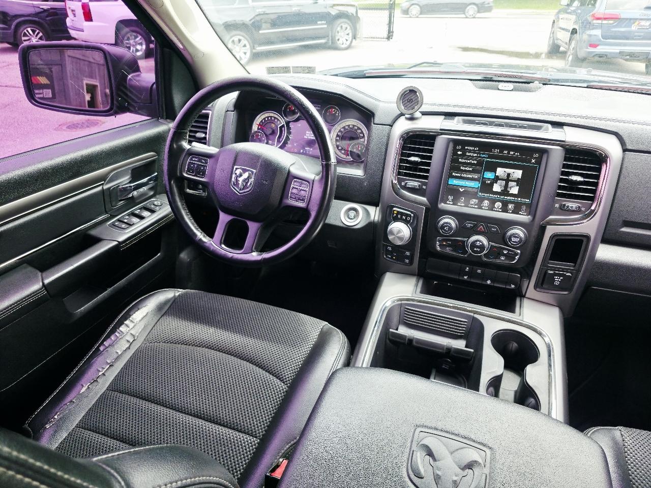 RAM 1500 Sport Crew Cab SWB 4WD 2016