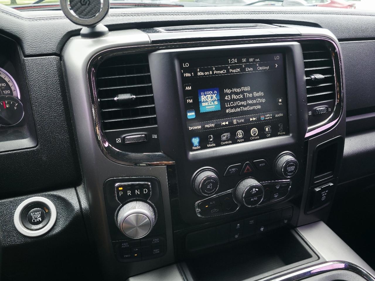 RAM 1500 Sport Crew Cab SWB 4WD 2016
