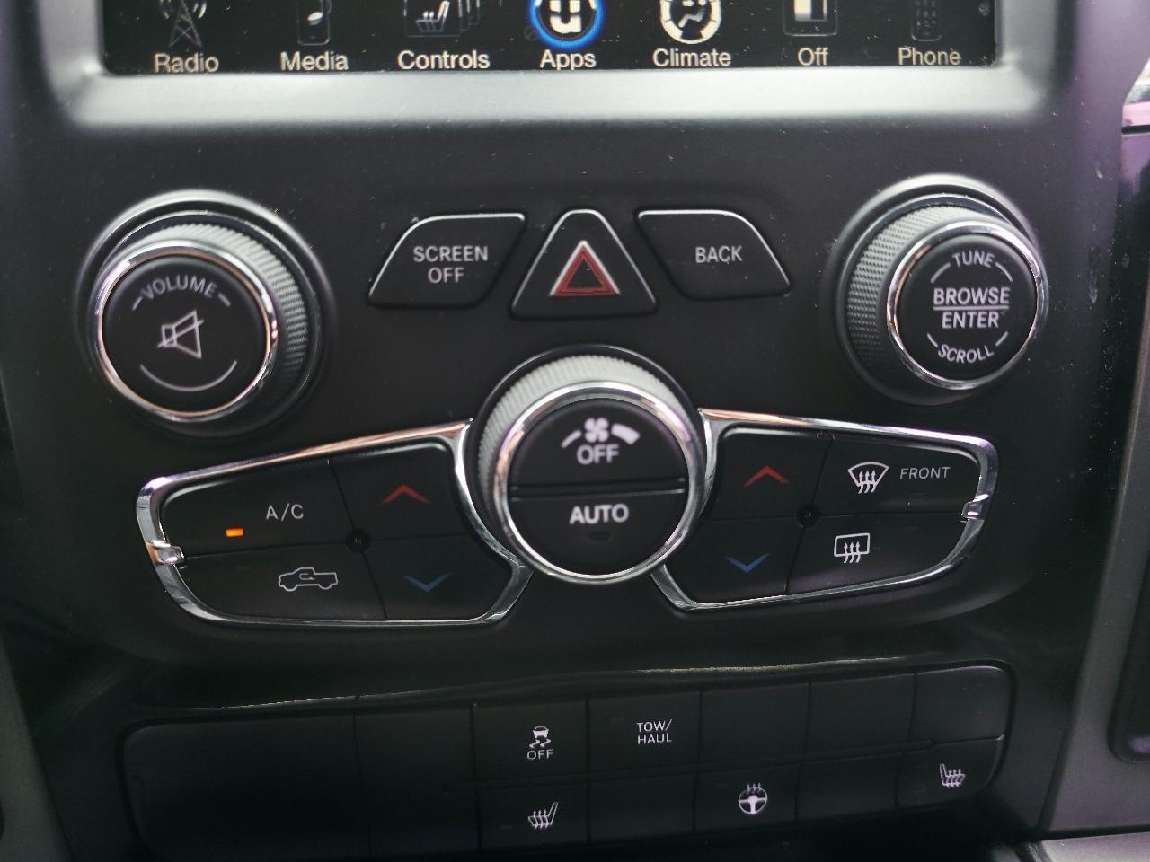RAM 1500 Sport Crew Cab SWB 4WD 2016