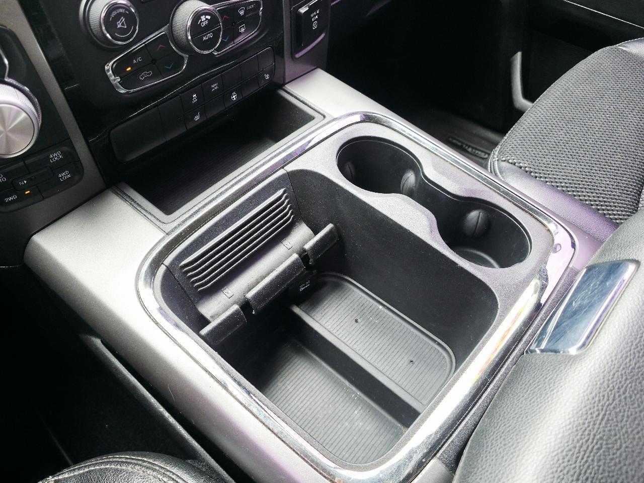 RAM 1500 Sport Crew Cab SWB 4WD 2016