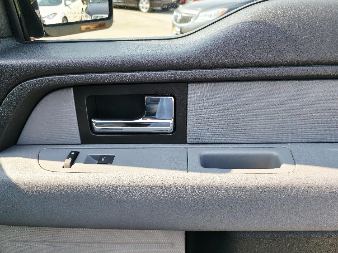 Ford F-150 XL SuperCab 8-ft. Bed 4WD 2014