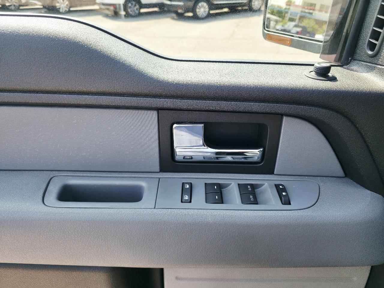 Ford F-150 XL SuperCab 8-ft. Bed 4WD 2014
