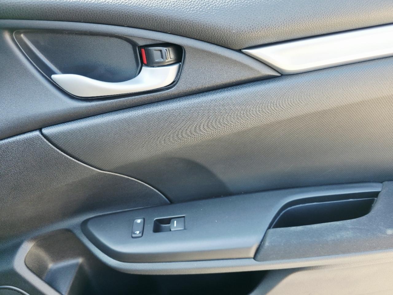 Honda Civic LX Sedan CVT 2017