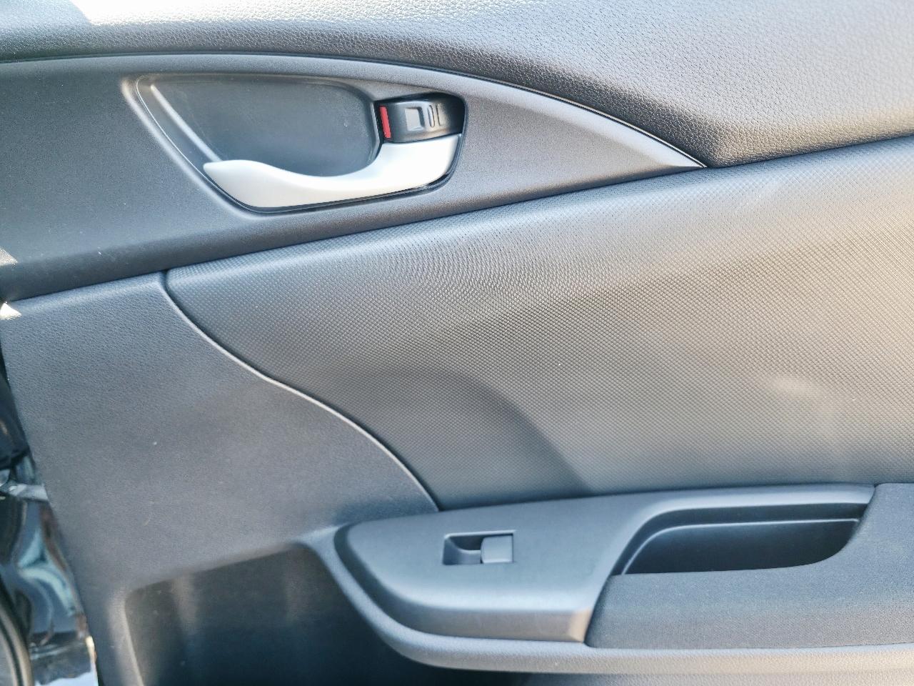 Honda Civic LX Sedan CVT 2017