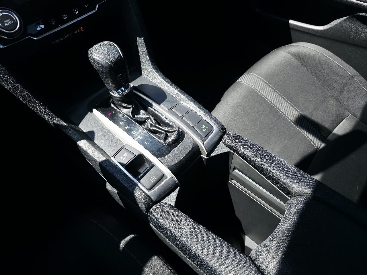 Honda Civic LX Sedan CVT 2017