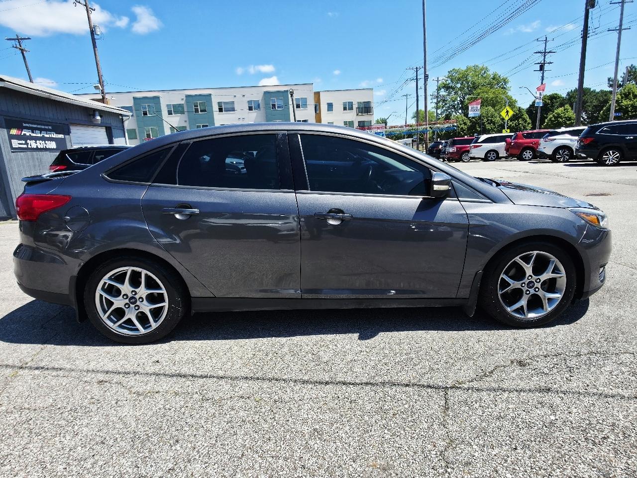 Ford Focus SE Sedan 2015