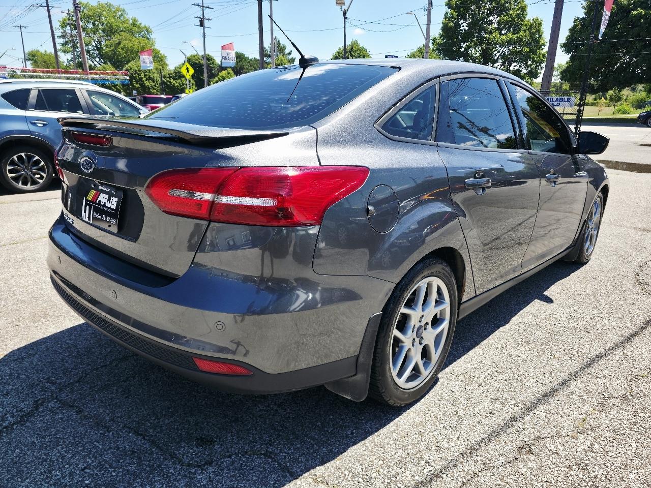 Ford Focus SE Sedan 2015