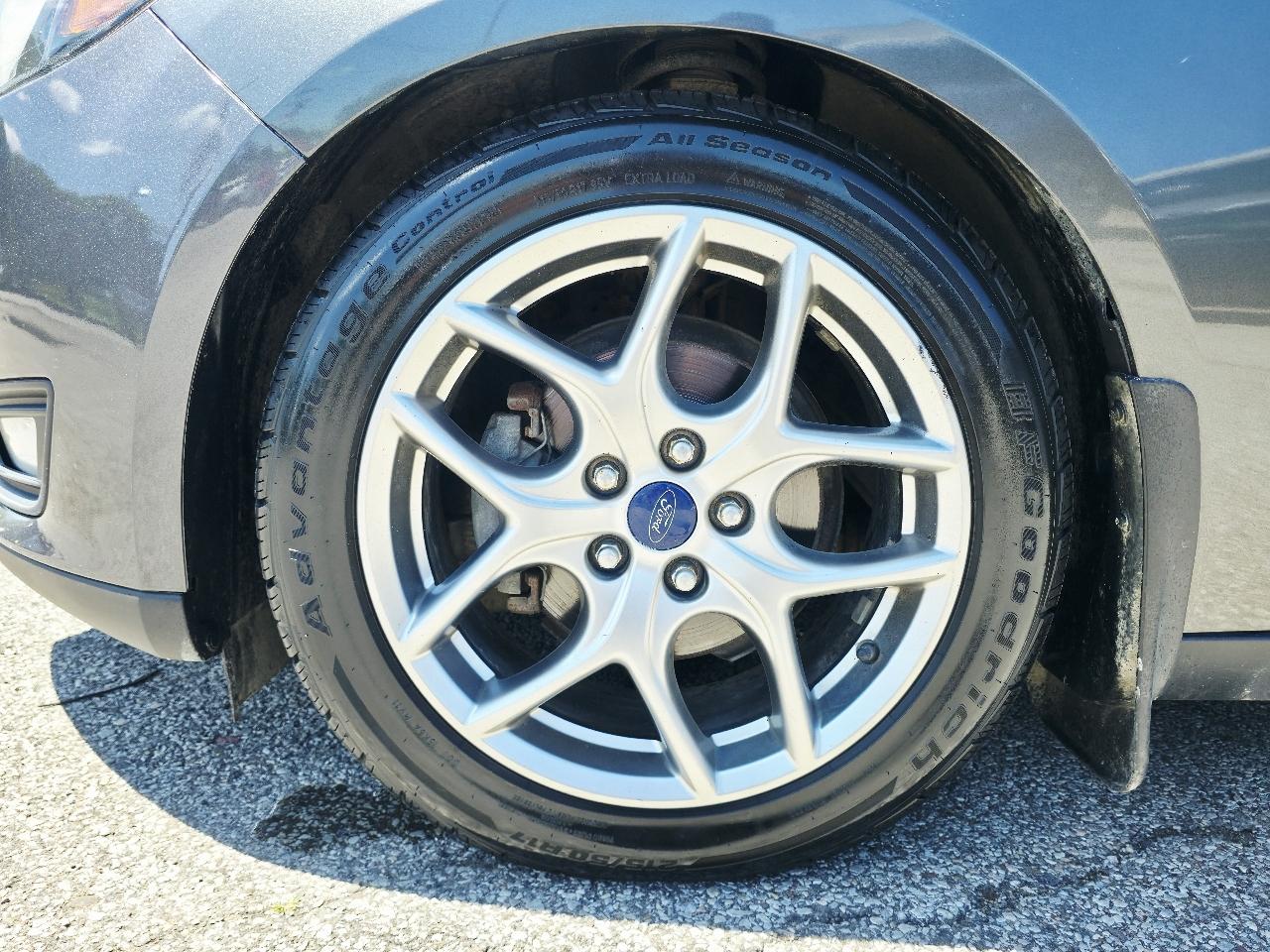 Ford Focus SE Sedan 2015
