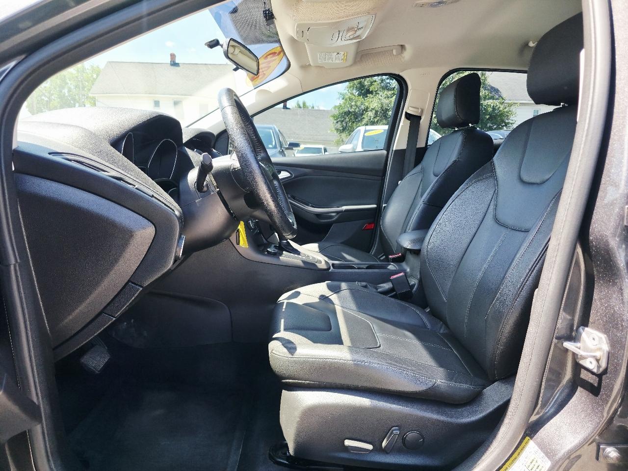 Ford Focus SE Sedan 2015
