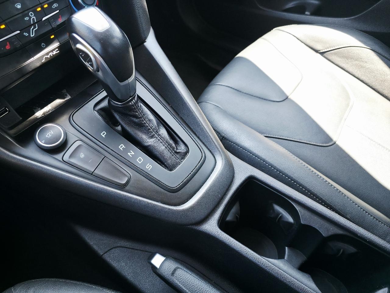 Ford Focus SE Sedan 2015