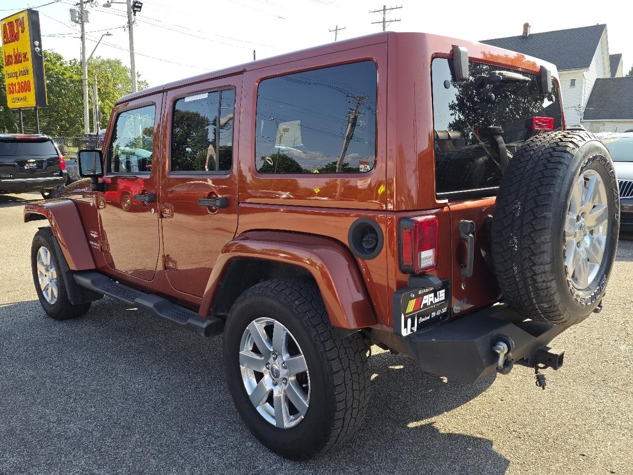 Jeep Wrangler Unlimited Sahara 4WD 2014