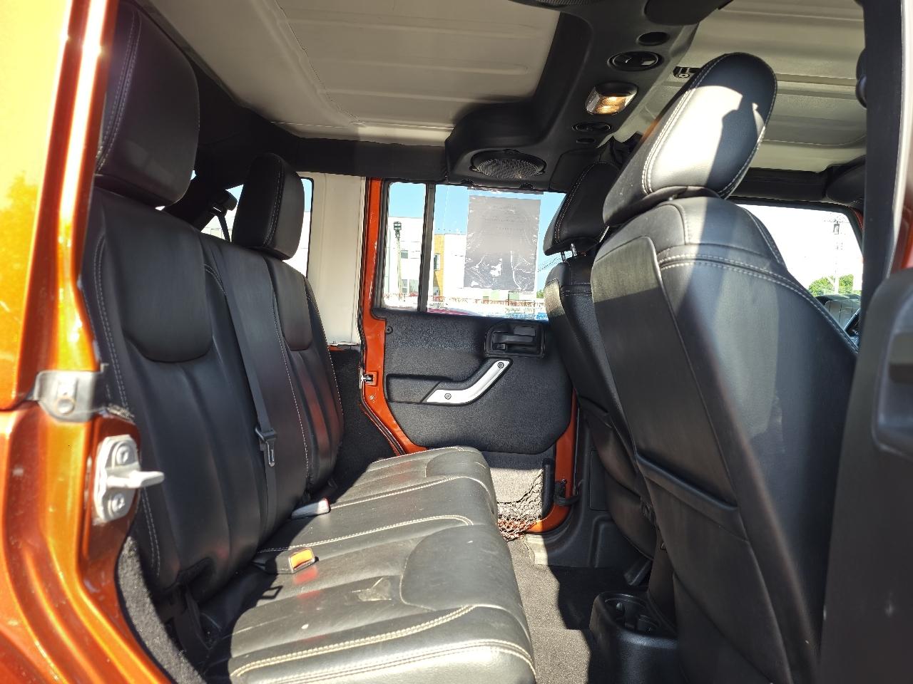 Jeep Wrangler Unlimited Sahara 4WD 2014
