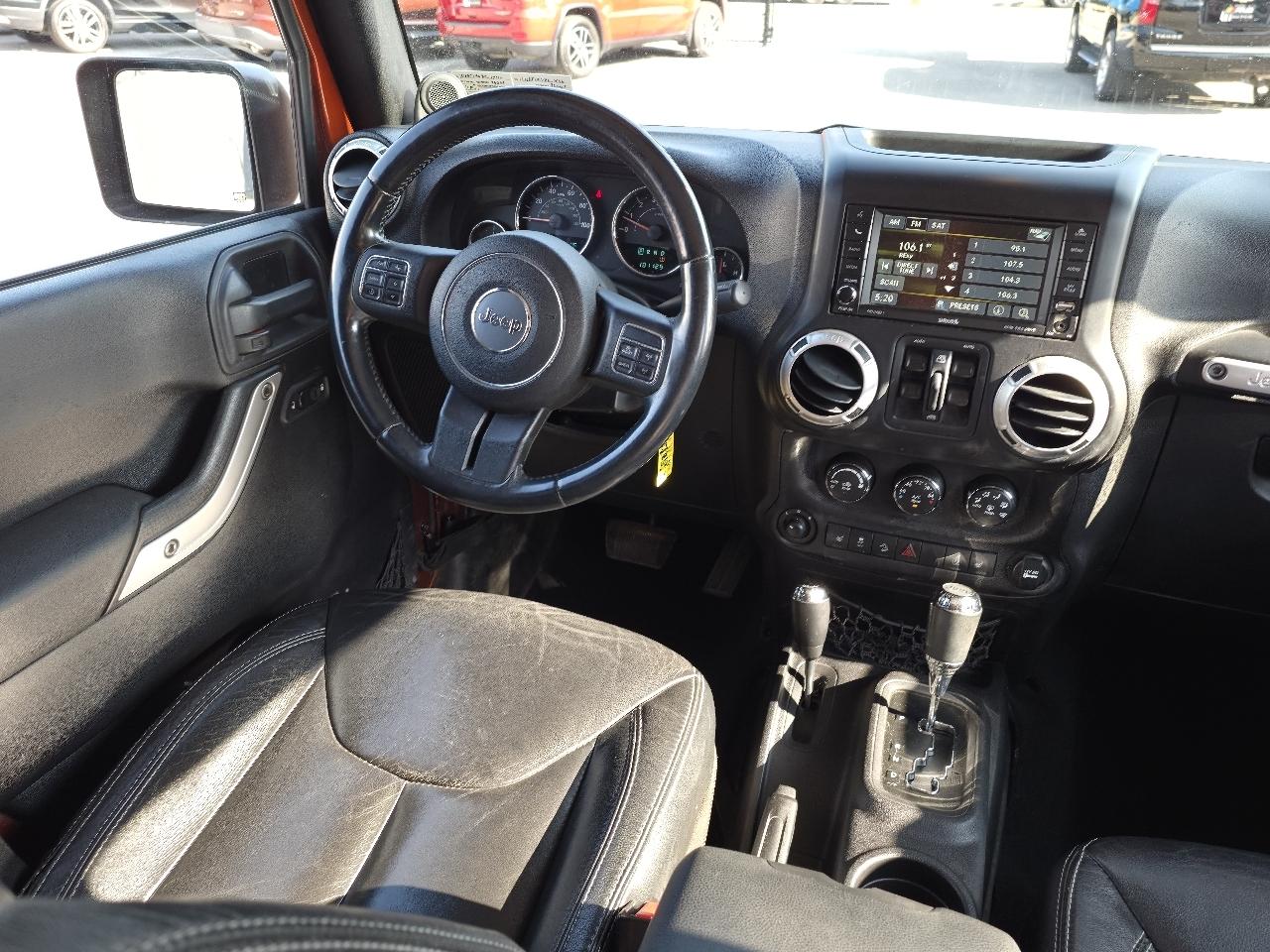 Jeep Wrangler Unlimited Sahara 4WD 2014