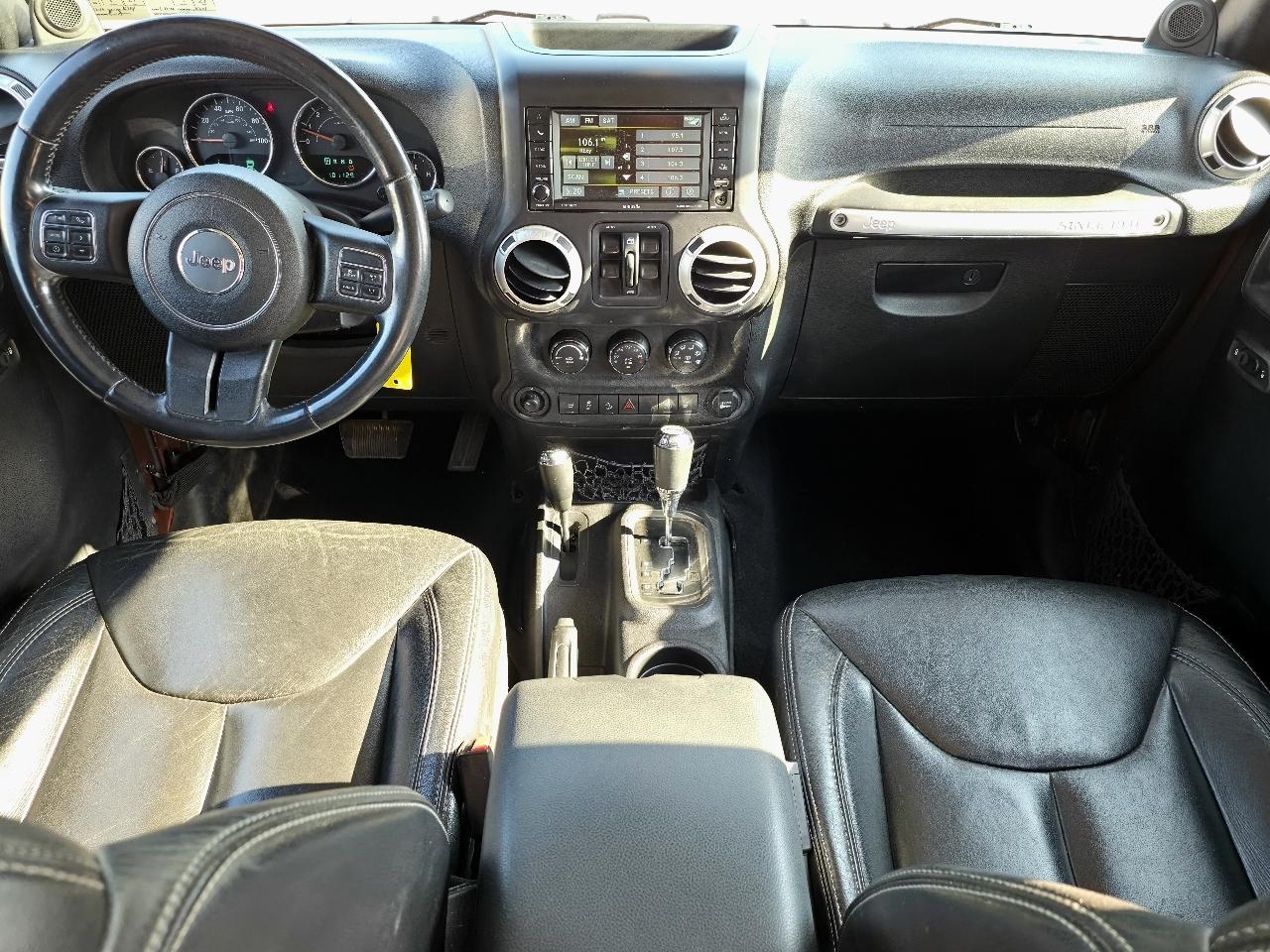 Jeep Wrangler Unlimited Sahara 4WD 2014