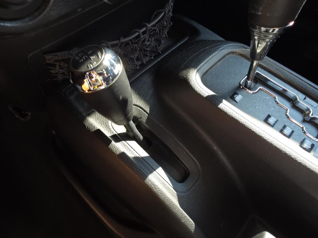Jeep Wrangler Unlimited Sahara 4WD 2014