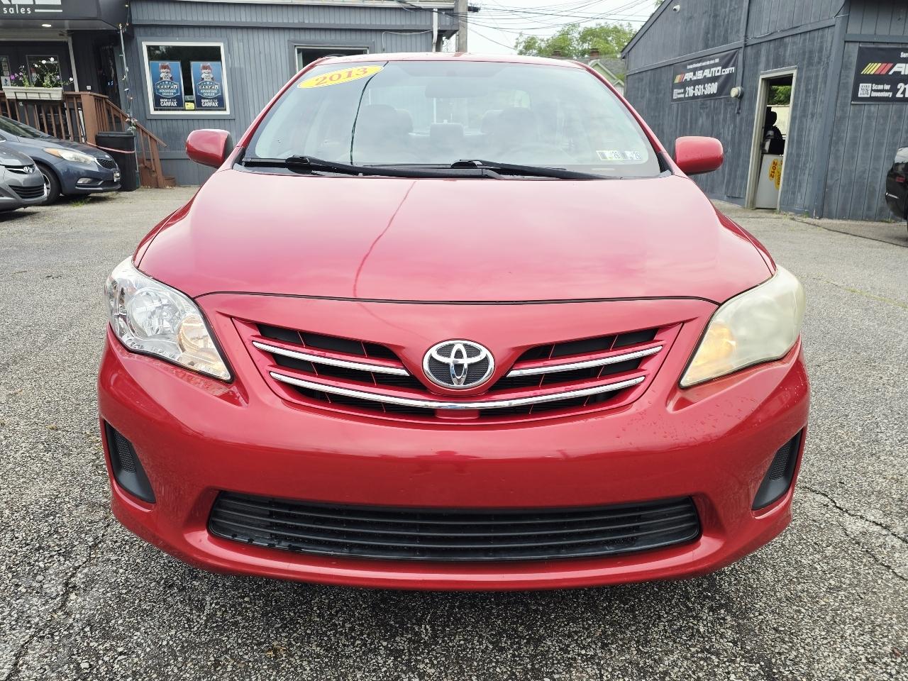 Toyota Corolla S 5-Speed MT 2013