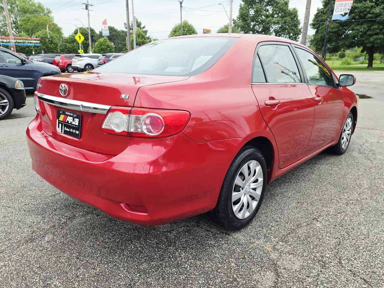 Toyota Corolla S 5-Speed MT 2013