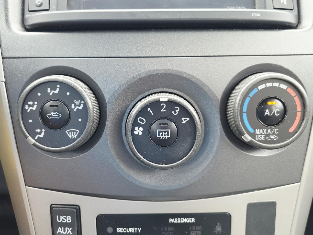 Toyota Corolla S 5-Speed MT 2013