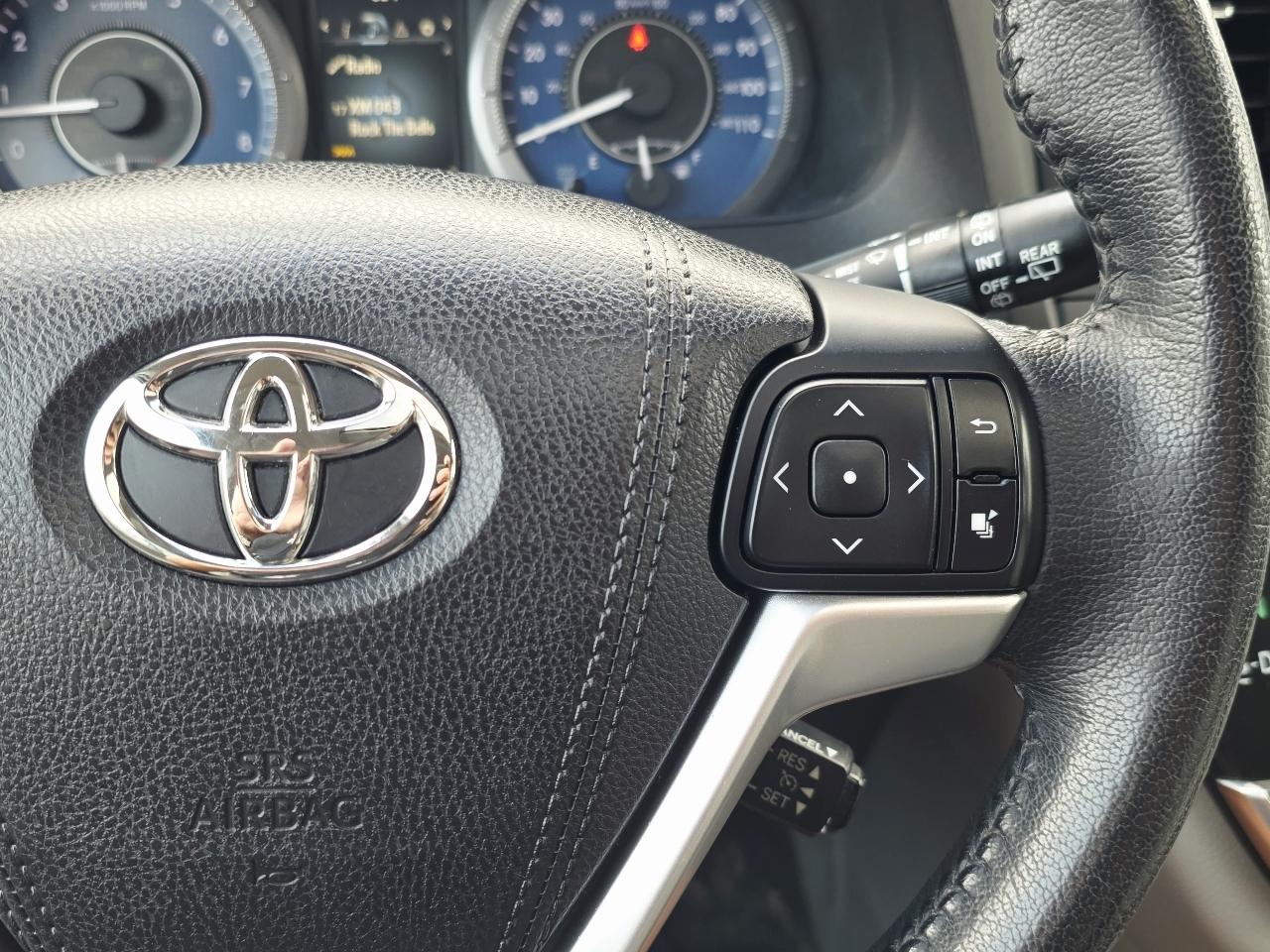 Toyota Sienna XLE FWD 8-Passenger V6 2015