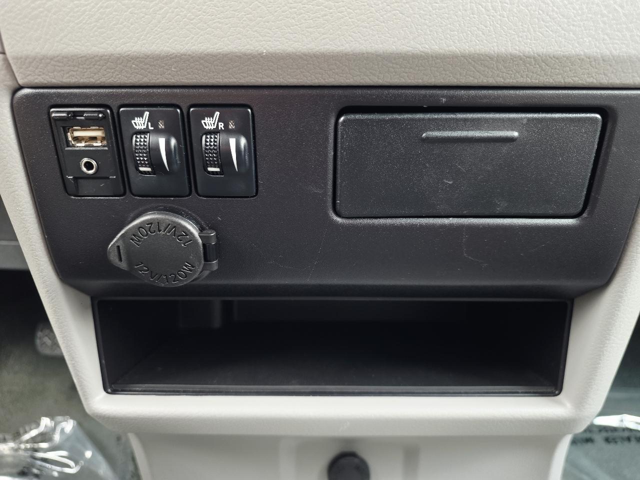 Toyota Sienna XLE FWD 8-Passenger V6 2015