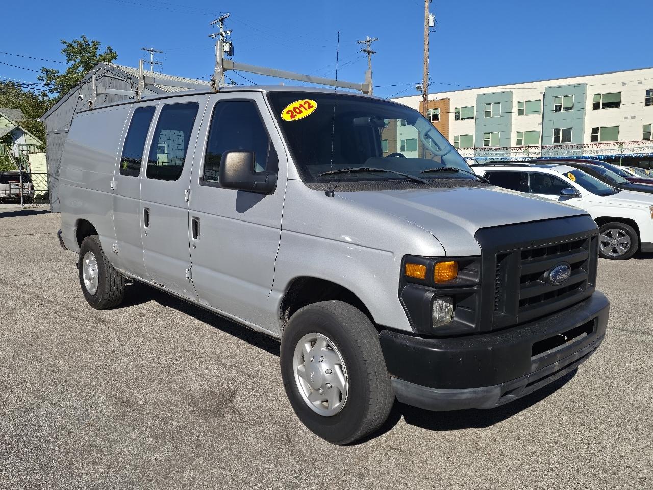 Ford Econoline E-250 2012