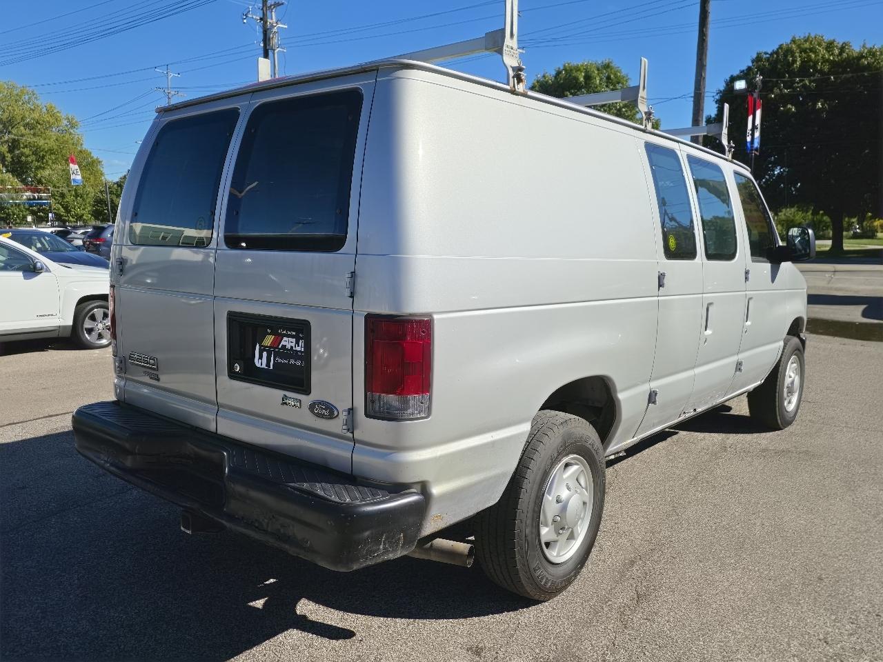 Ford Econoline E-250 2012
