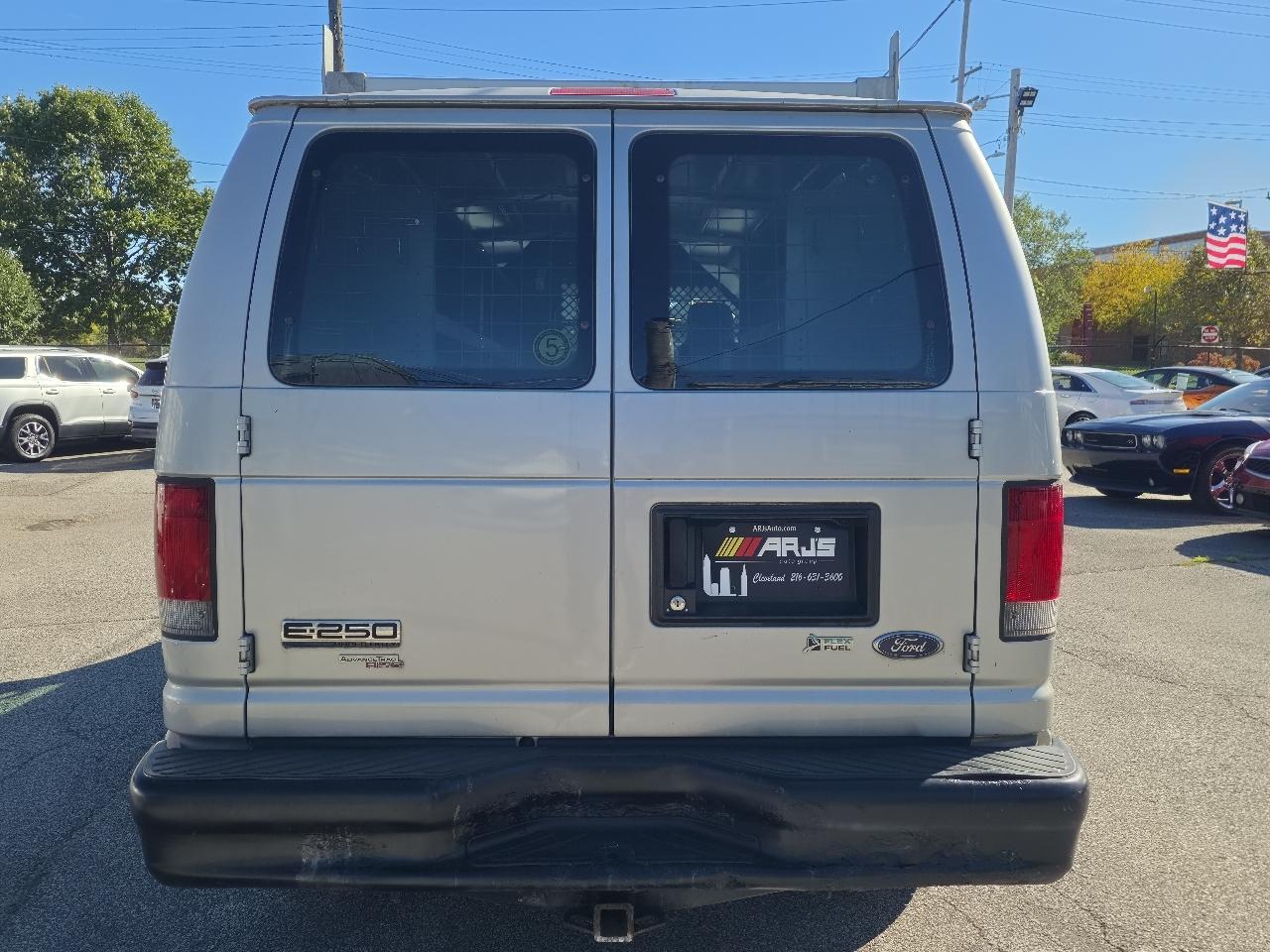 Ford Econoline E-250 2012