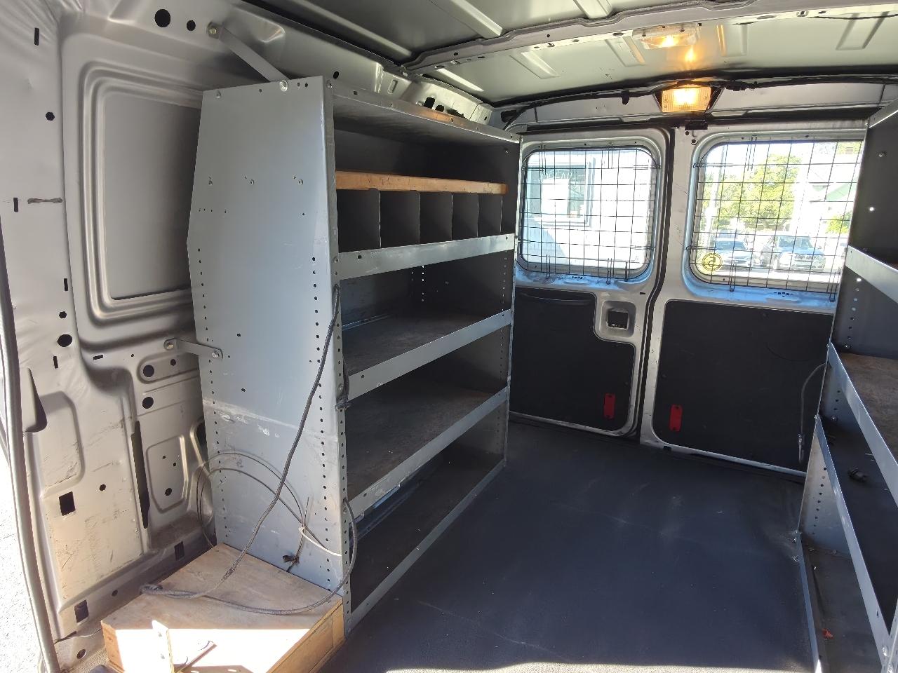 Ford Econoline E-250 2012