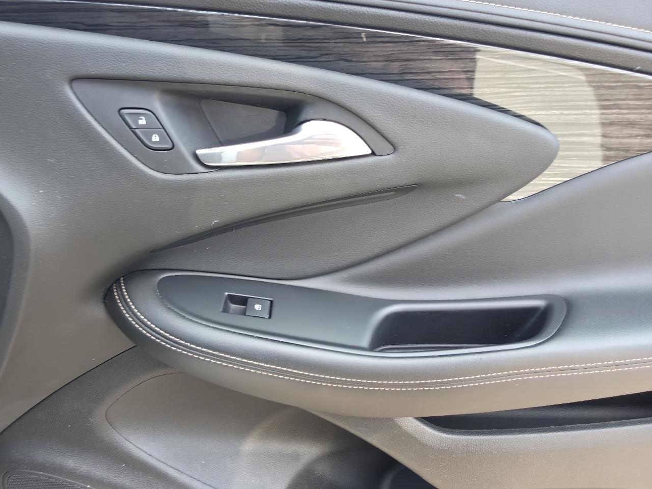 Buick Envision Essense 2017