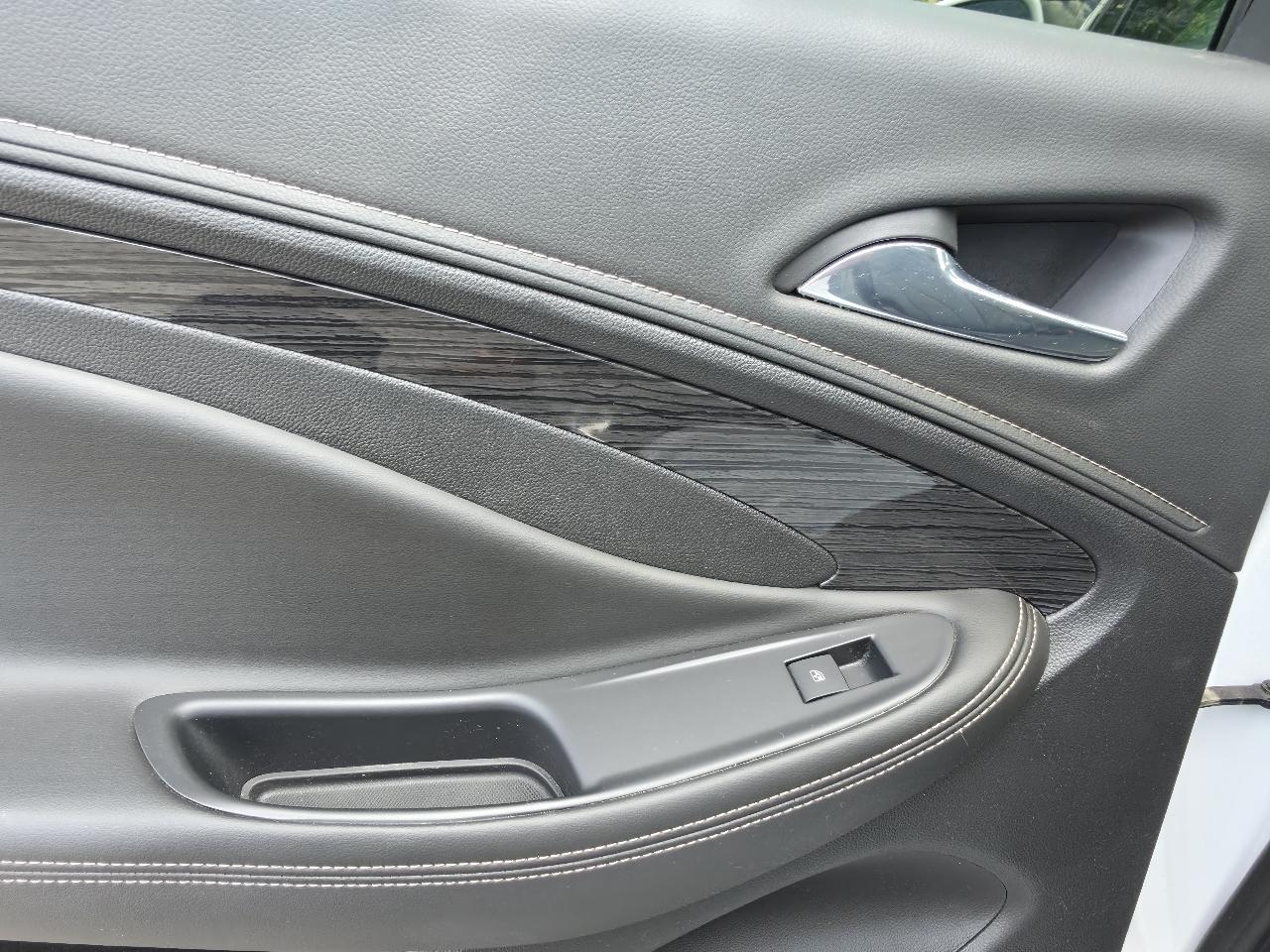 Buick Envision Essense 2017