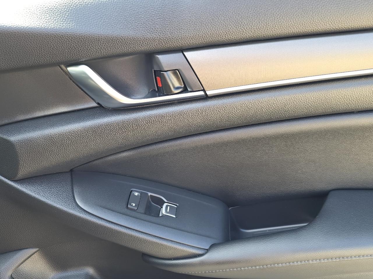 Honda Accord LX CVT 2018