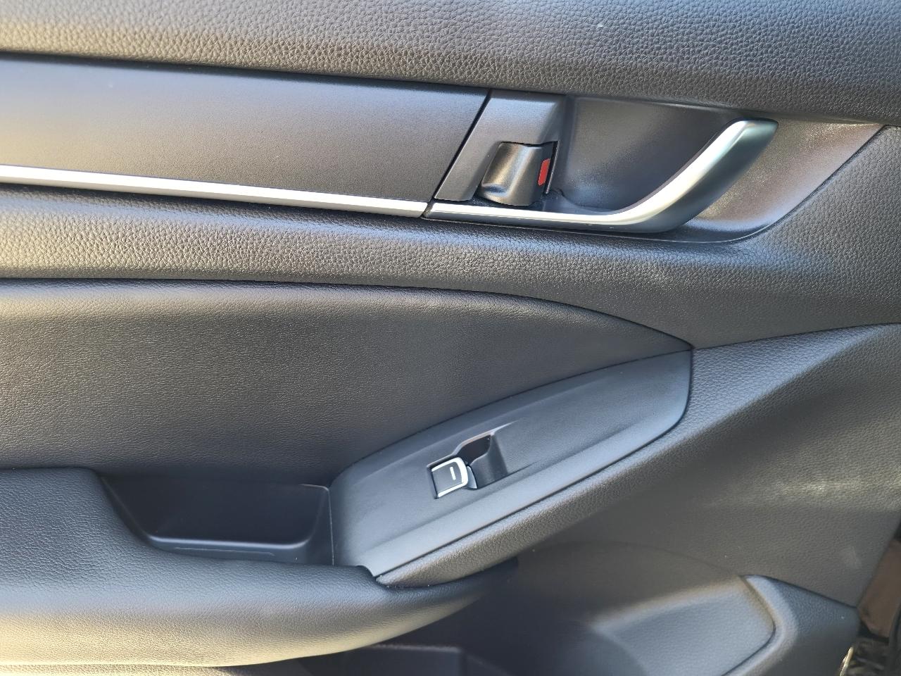 Honda Accord LX CVT 2018