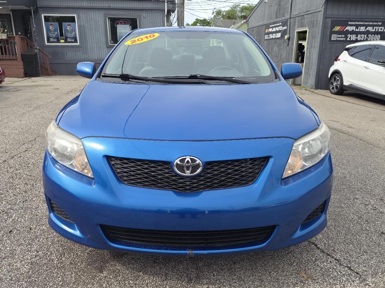 Toyota Corolla Base 5-Speed MT 2010