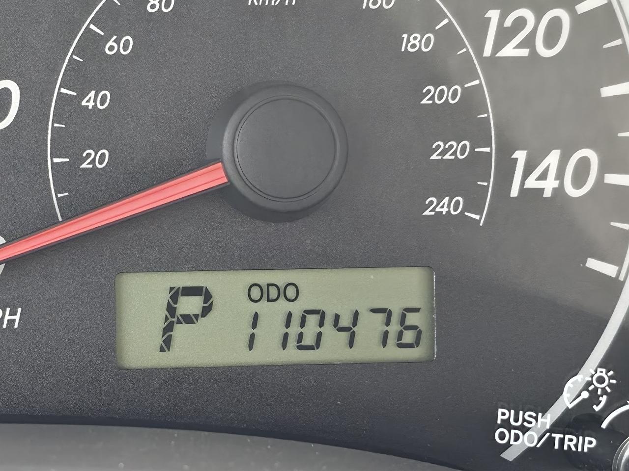 Toyota Corolla Base 5-Speed MT 2010