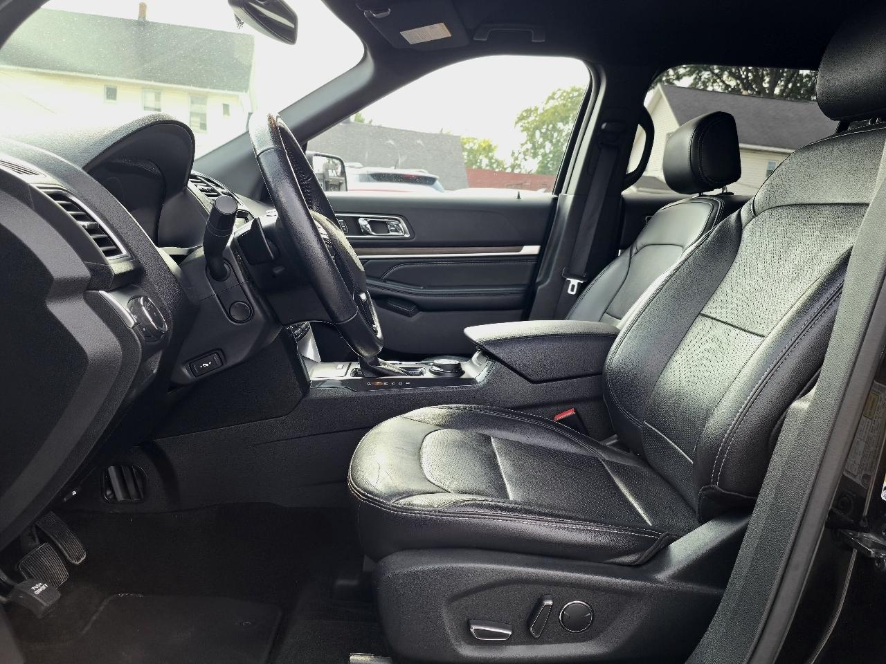 Ford Explorer Limited 4WD 2017
