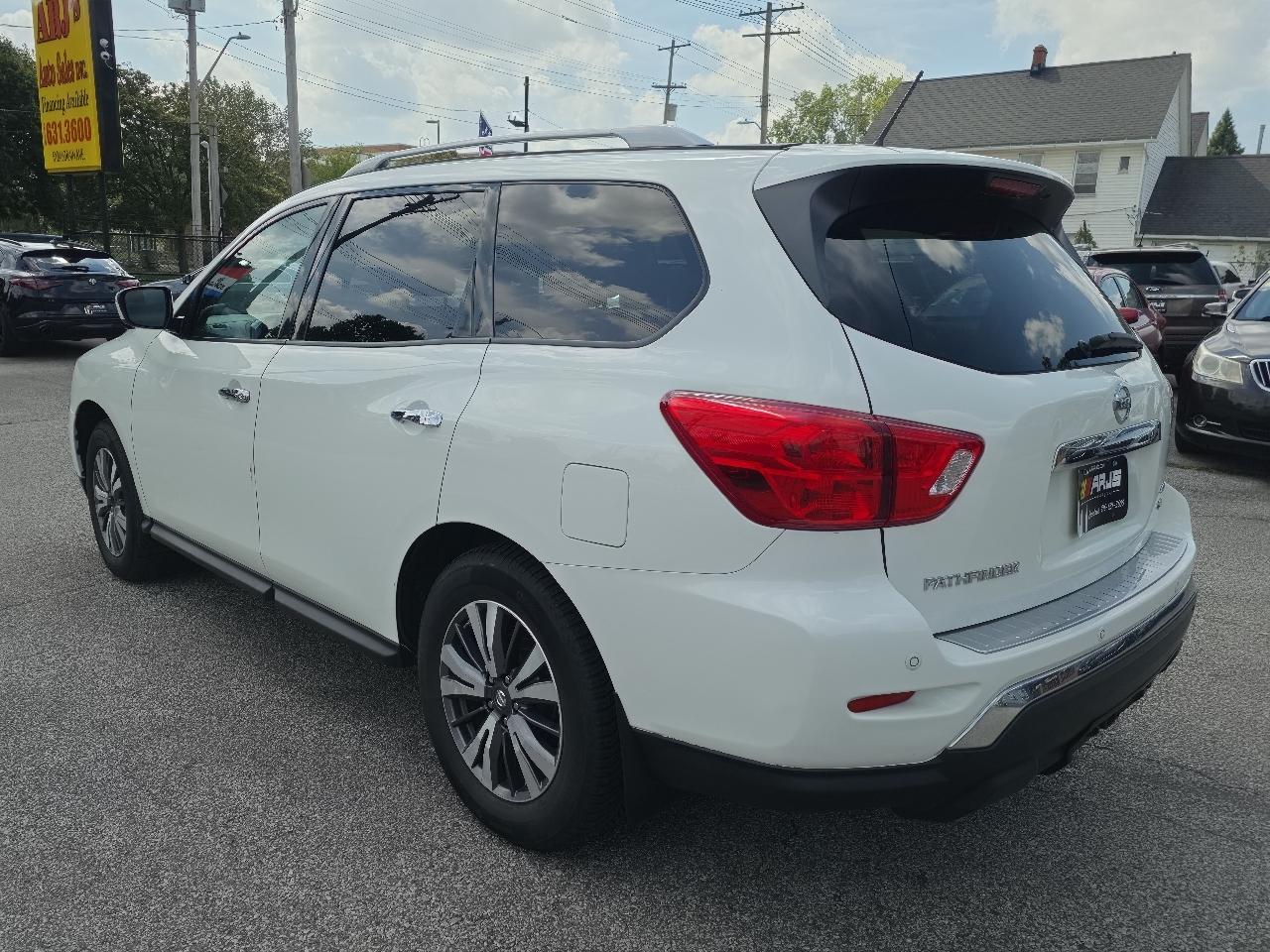 Nissan Pathfinder S 4WD 2017
