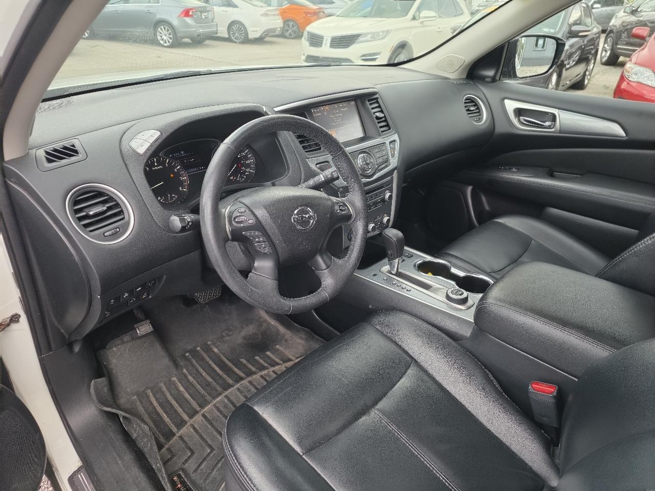 Nissan Pathfinder S 4WD 2017