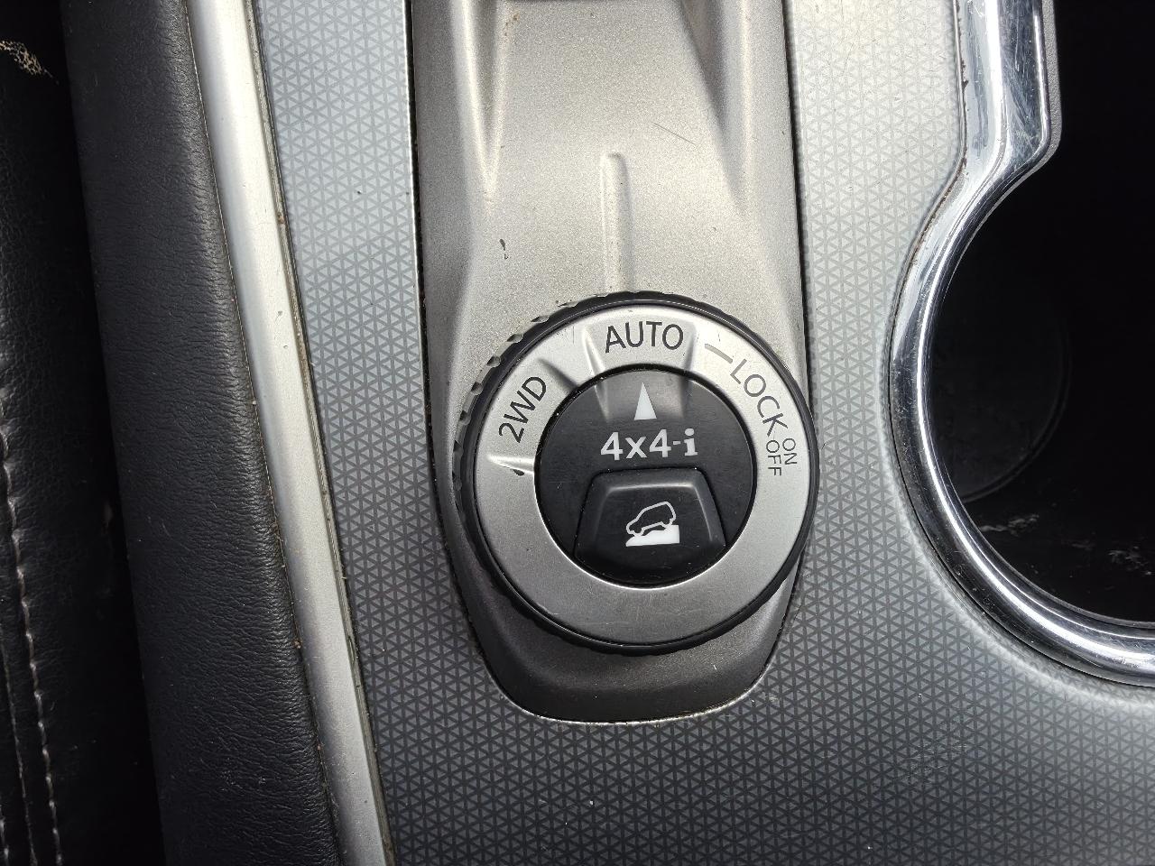 Nissan Pathfinder S 4WD 2017
