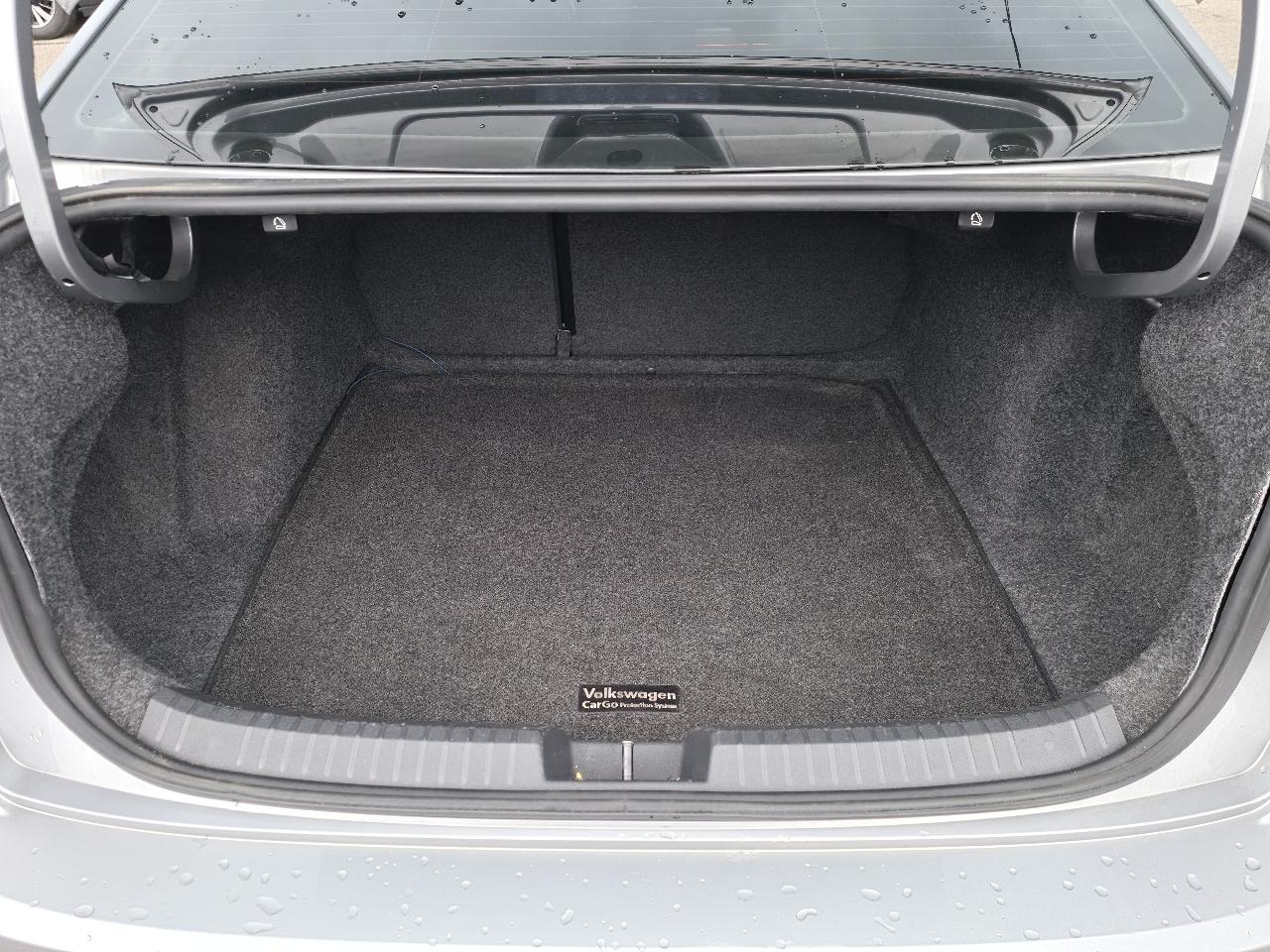 Volkswagen Jetta 1.4T S 8A 2019