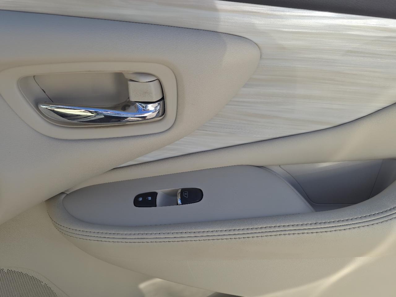 Nissan Murano S AWD 2015