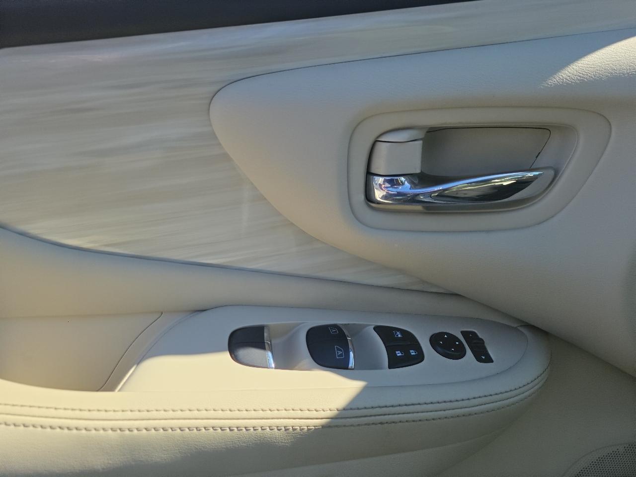Nissan Murano S AWD 2015