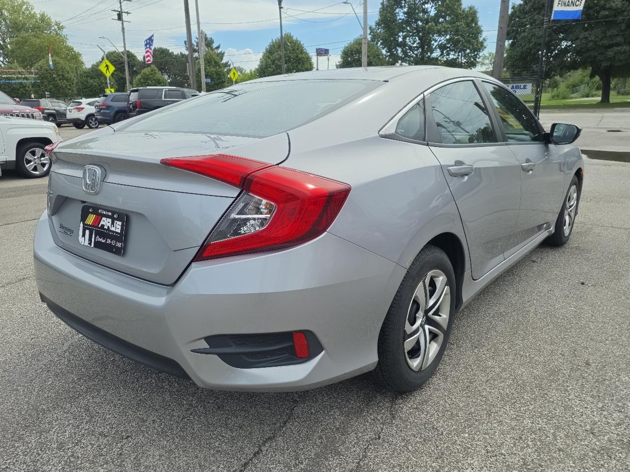 Honda Civic LX Sedan CVT 2016