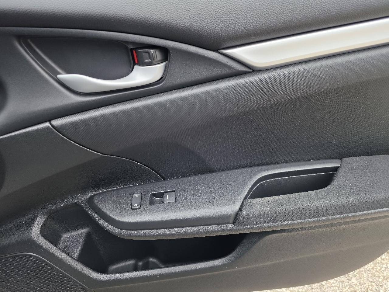Honda Civic LX Sedan CVT 2016
