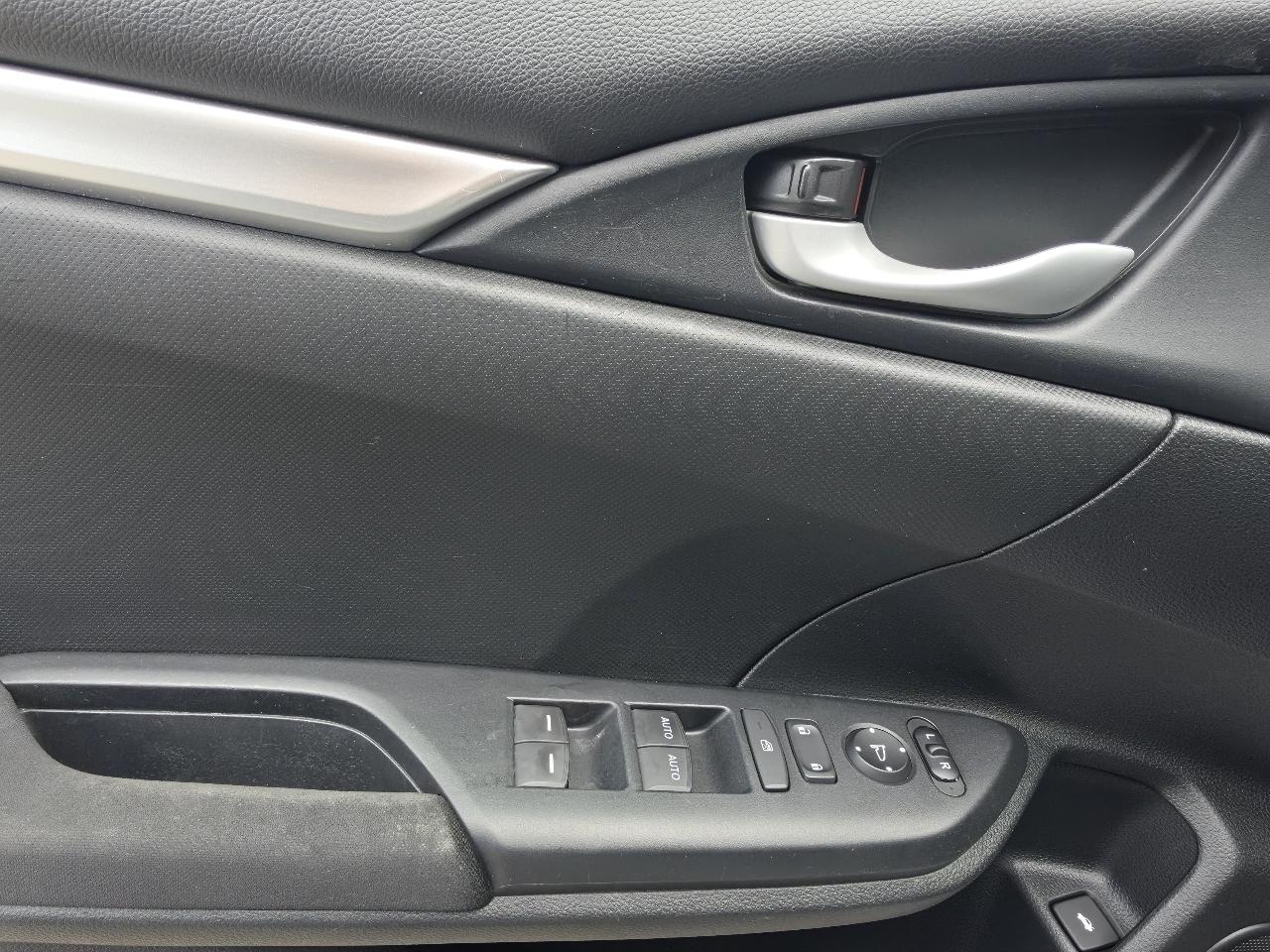 Honda Civic LX Sedan CVT 2016